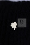 CHANEL 18PA Black Cashemre Silk Wool CC 5 Logo Lion Tops Sweater 34 36 シャネル ブラック カシミヤ シルク ウール CC 5 ライオン ロゴ 装飾 トップス セーター 即発