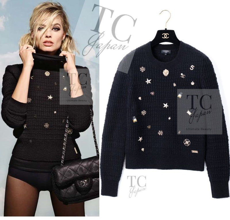 CHANEL 18PA Black Cashemre Silk Wool CC 5 Logo Lion Tops Sweater 34 36 シャネル ブラック カシミヤ シルク ウール CC 5 ライオン ロゴ 装飾 トップス セーター 即発