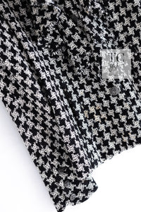 CHANEL 09S Black Ivory Metallic Silk Cardigan Blouse Jacket 38 シャネル ブラック アイボリー メタリック シルク カーディガン ブラウス ジャケット 即発