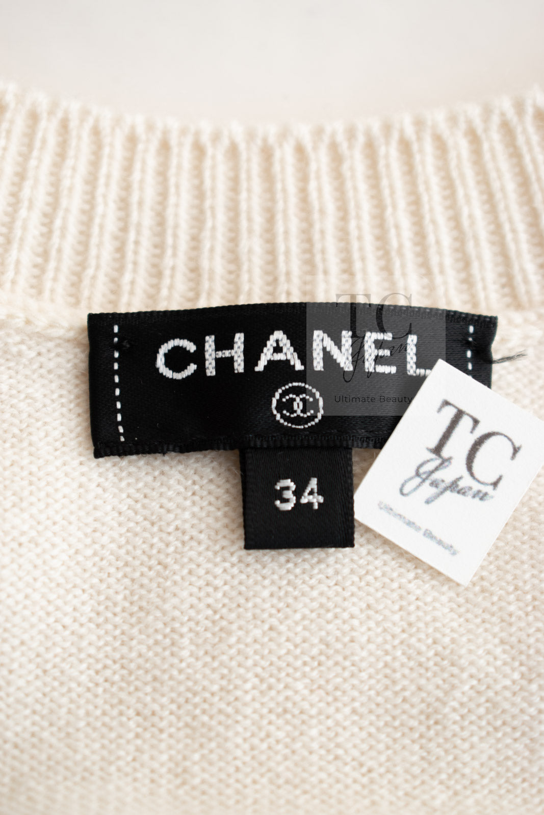 CHANEL 17PS Ivory Cashmere 100% Lion Embellished Knit Sweater 34 シャネル アイボリー カシミヤ ライオン 装飾 ニット トップス セーター 即発