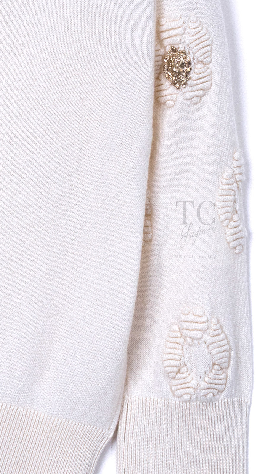 CHANEL 17PS Ivory Cashmere 100% Lion Embellished Knit Sweater 34 シャネル アイボリー カシミヤ ライオン 装飾 ニット トップス セーター 即発