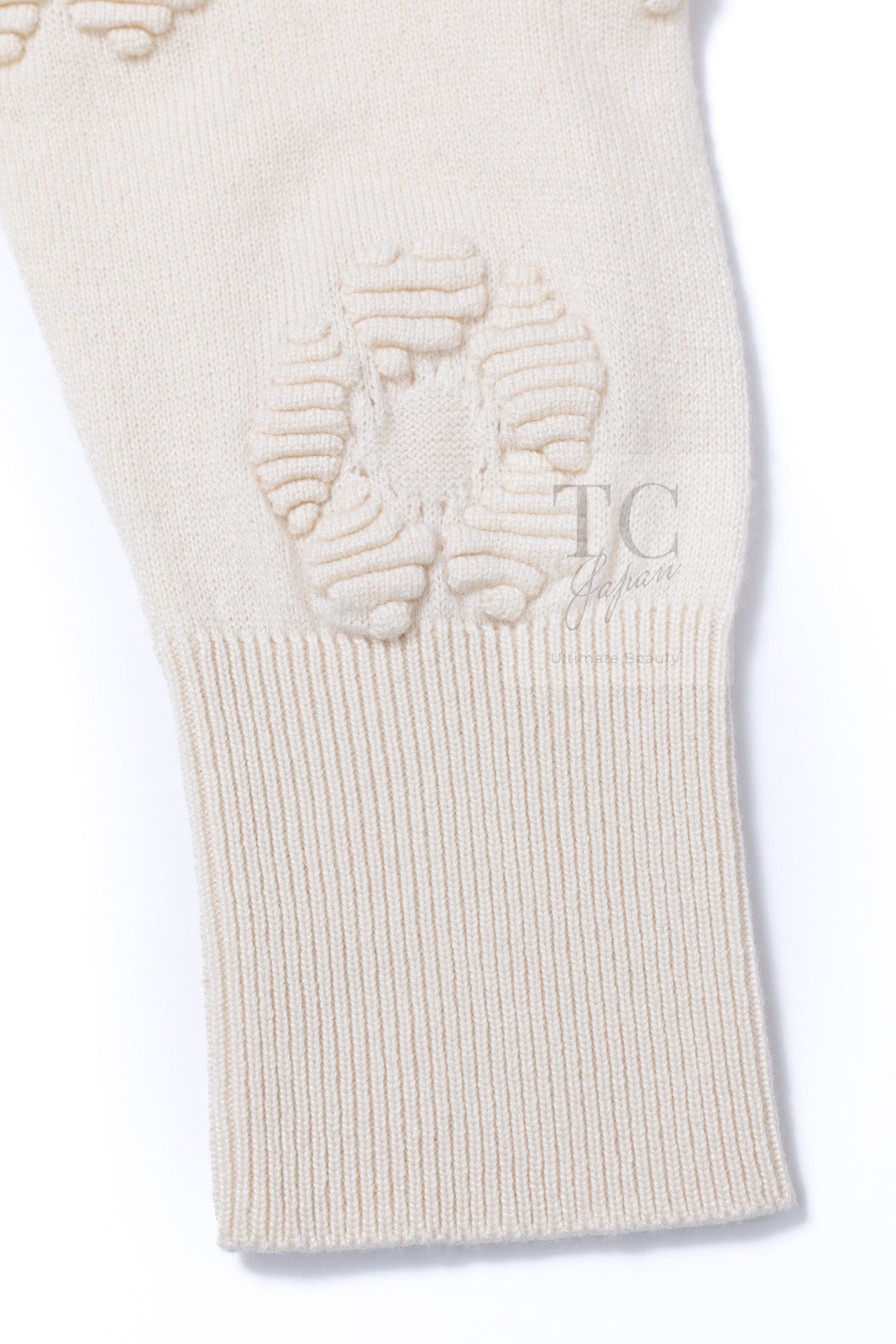 CHANEL 17PS Ivory Cashmere 100% Lion Embellished Knit Sweater 34 シャネル アイボリー カシミヤ ライオン 装飾 ニット トップス セーター 即発