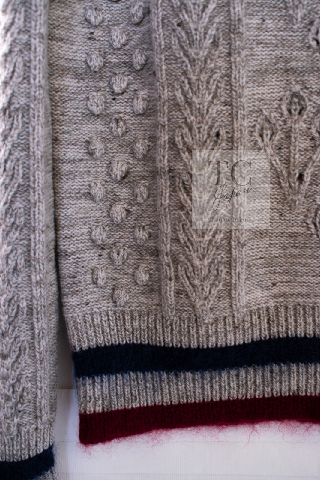 CHANEL 15PF Gray Wool Cashmere Mohair Floral Embellished Knit Sweater 38 シャネル グレー ウール カシミヤ モヘア フラワー ニット セーター 即発