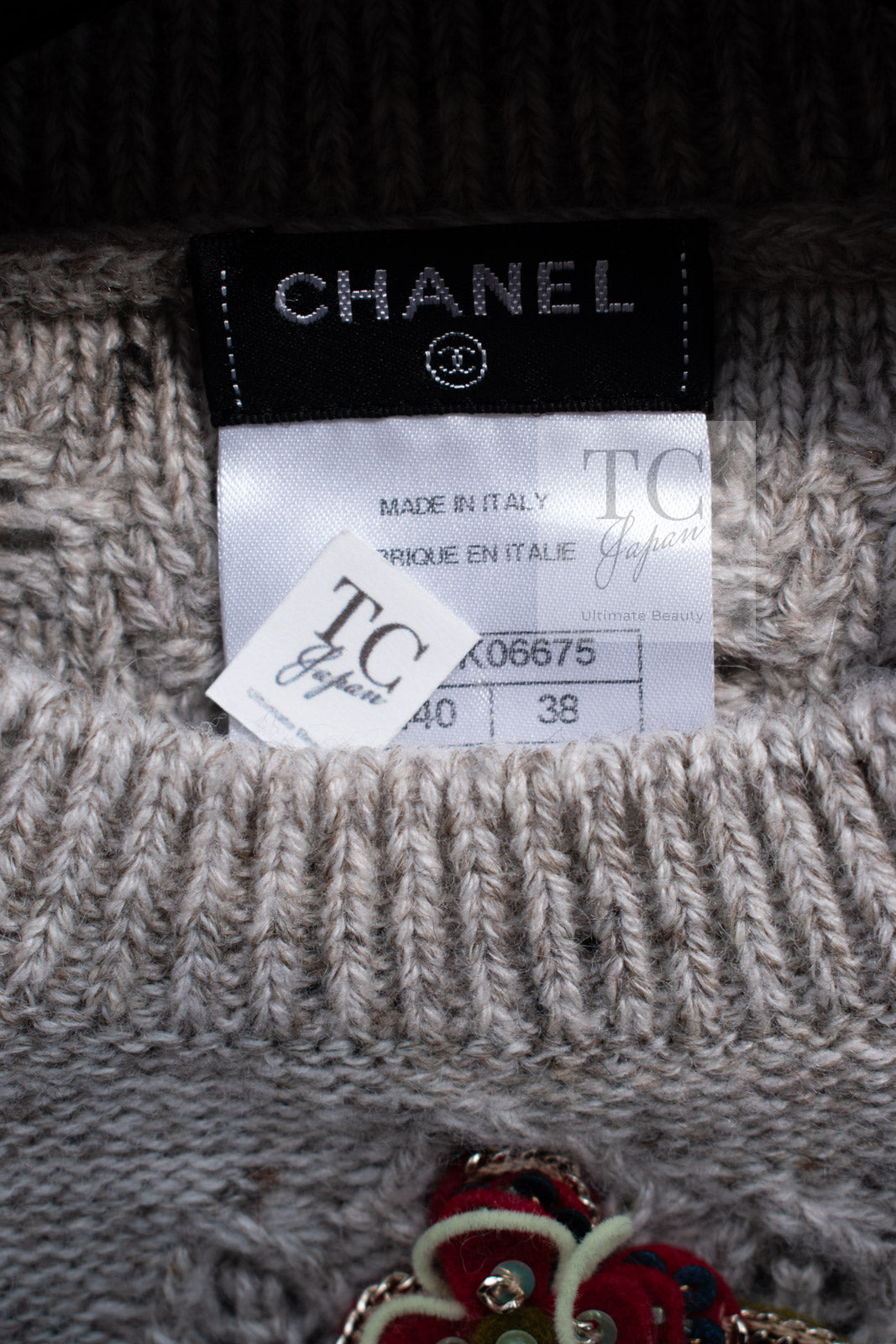CHANEL 15PF Gray Wool Cashmere Mohair Floral Embellished Knit Sweater 38 シャネル グレー ウール カシミヤ モヘア フラワー ニット セーター 即発