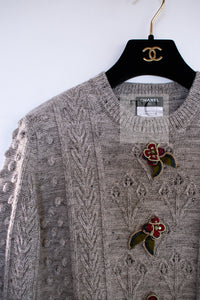 CHANEL 15PF Gray Wool Cashmere Mohair Floral Embellished Knit Sweater 38 シャネル グレー ウール カシミヤ モヘア フラワー ニット セーター 即発