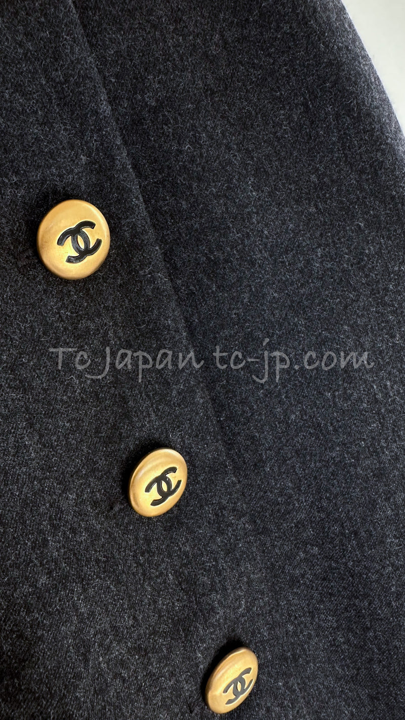 CHANEL 92A Vintage Charcoal Gray Gold Big CC Button Wool Wrap Skirt 42 シャネル ヴィンテージ 貴重 チャコール グレー ウール ビッグ CC 立体ボタン ラップ巻き スカート 即発