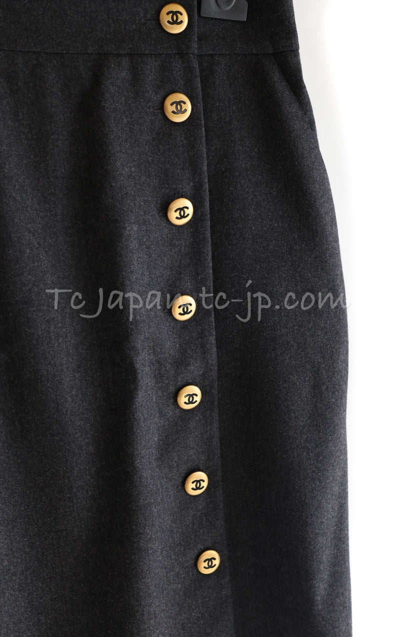 CHANEL 92A Vintage Charcoal Gray Gold Big CC Button Wool Wrap Skirt 42 シャネル ヴィンテージ 貴重 チャコール グレー ウール ビッグ CC 立体ボタン ラップ巻き スカート 即発