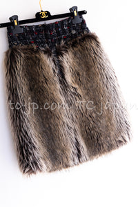 CHANEL 10A Black Red Wool Lesage Tweed Fantasy Fur Mini Skirt 34 シャネル ブラック レッド ウール ルサージュ ファンタジー ファー ミニ スカート 即発