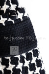 CHANEL 07A Black Ivory Wool Cashmere Houndstooth Tweed Skirt 40 シャネル ブラック アイボリー ウール カシミヤ 千鳥格子 肉厚 ツイード スカート 即発