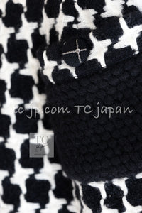 CHANEL 07A Black Ivory Wool Cashmere Houndstooth Tweed Skirt 40 シャネル ブラック アイボリー ウール カシミヤ 千鳥格子 肉厚 ツイード スカート 即発