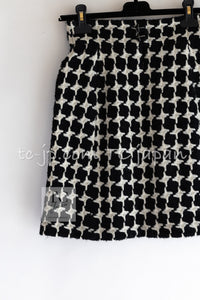 CHANEL 07A Black Ivory Wool Cashmere Houndstooth Tweed Skirt 40 シャネル ブラック アイボリー ウール カシミヤ 千鳥格子 肉厚 ツイード スカート 即発