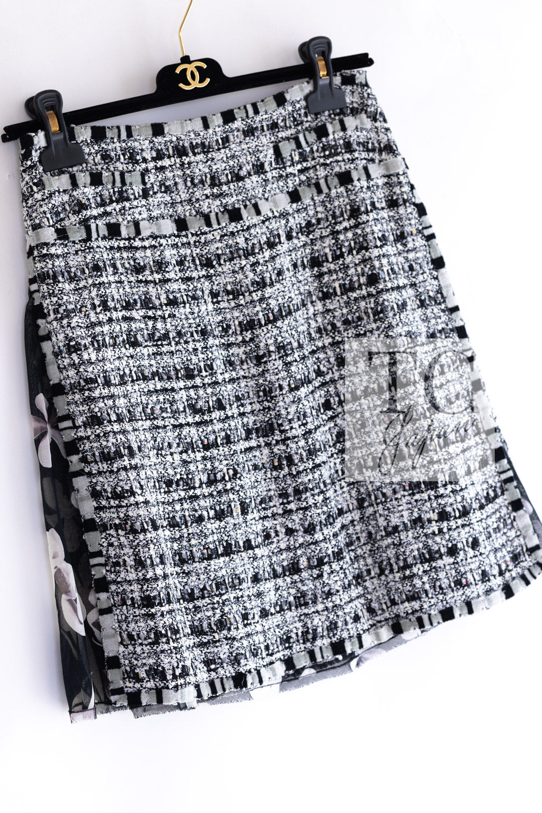 CHANEL 04S Black White CC Logo Wool Silk Cotton Lesage Tweed Skirt 38 シャネル ブラック ホワイト CC ロゴ ウール シルク コットン ルサージュ ツイード スカート 即発
