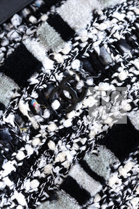 CHANEL 04S Black White CC Logo Wool Silk Cotton Lesage Tweed Skirt 38 シャネル ブラック ホワイト CC ロゴ ウール シルク コットン ルサージュ ツイード スカート 即発