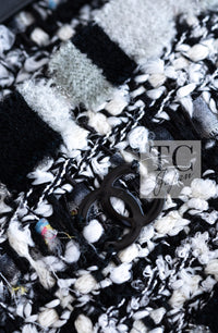CHANEL 04S Black White CC Logo Wool Silk Cotton Lesage Tweed Skirt 38 シャネル ブラック ホワイト CC ロゴ ウール シルク コットン ルサージュ ツイード スカート 即発