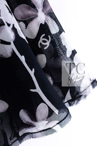 CHANEL 04S Black White CC Logo Wool Silk Cotton Lesage Tweed Skirt 38 シャネル ブラック ホワイト CC ロゴ ウール シルク コットン ルサージュ ツイード スカート 即発