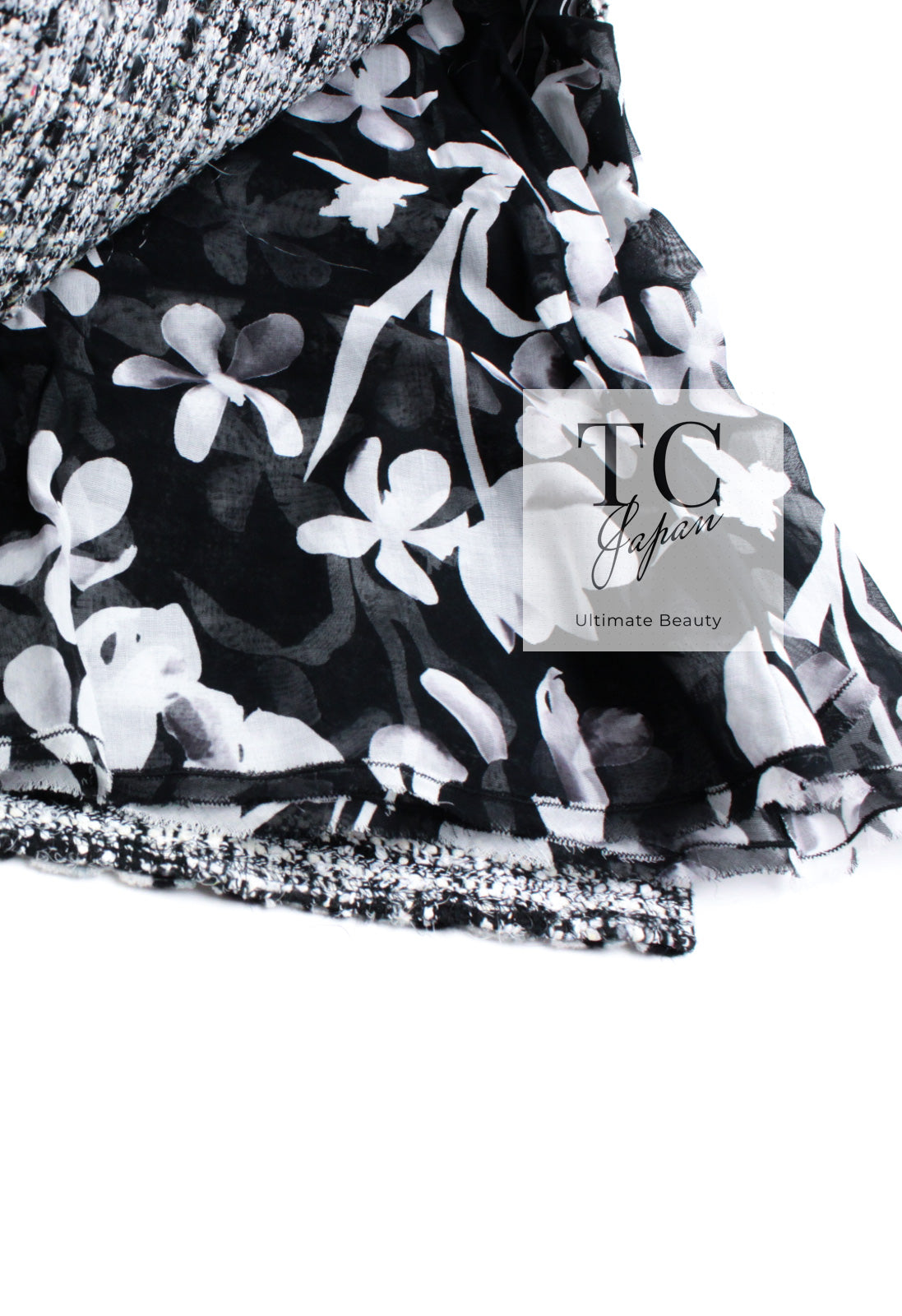 CHANEL 04S Black White Fringe Lesage Jacket Skirt Suit 38 シャネル ブラック ホワイト フリンジ ルサージュ ツイード ジャケット スカート スーツ 即発
