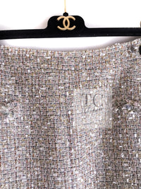 CHANEL 05S Beige Gold Silver Metallic Tweed Jacket Skirt Suit 44 46 シャネル ベージュ ゴールド メタリック ルサージュ ツイード ジャケット スカート スーツ 即発