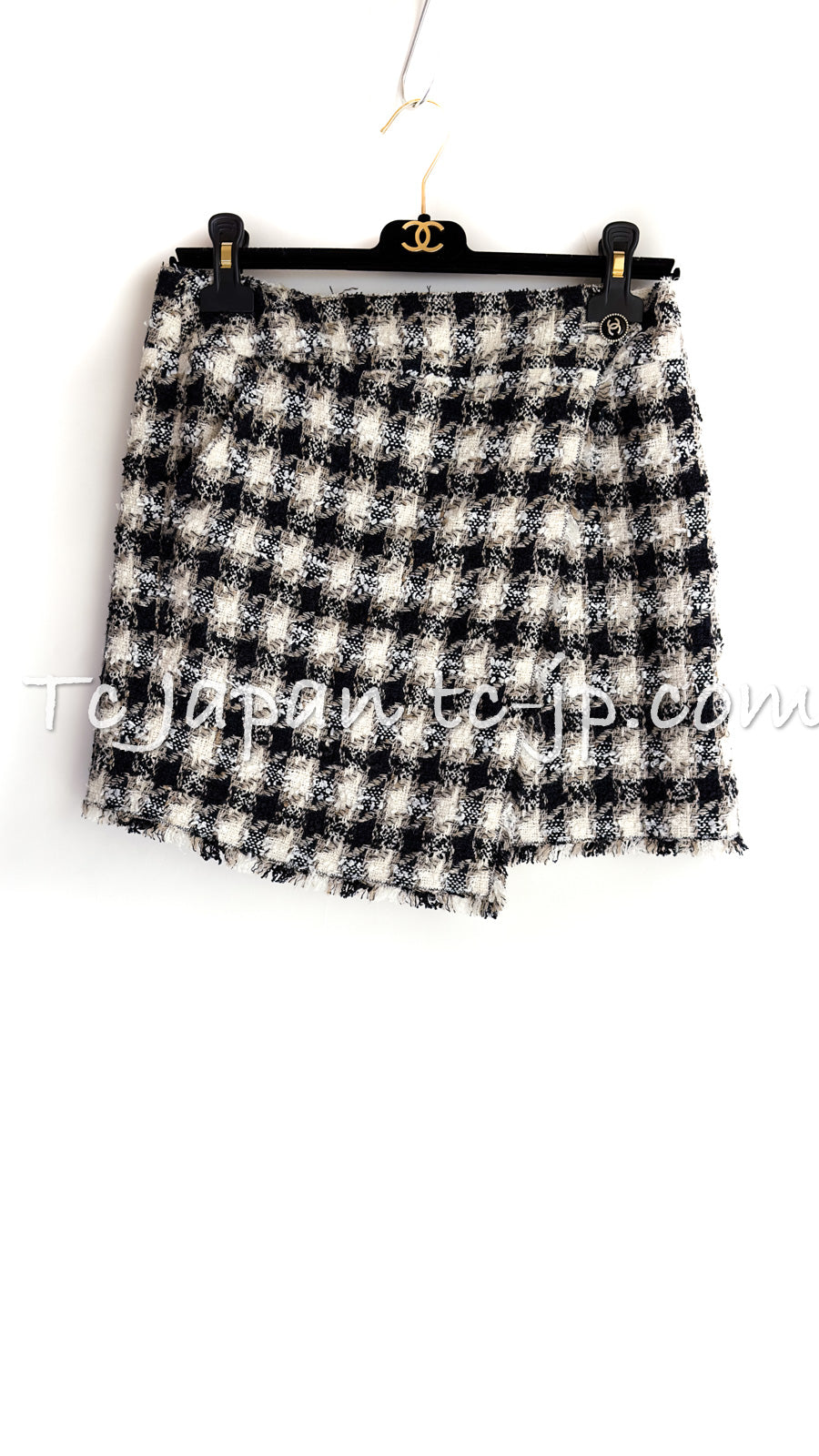 CHANEL 07S Ivory Black Jeweled COCO Emblem Fringed Lesage Tweed Skirt 34-04