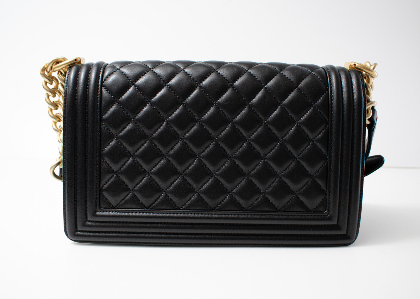 CHANEL BOY Chanel Black Gold Chain Shoulder Bag 25 シャネル ボーイ シャネル25 レザー チェーン ショルダー バッグ ブラック ゴールド金具 23番台 即発