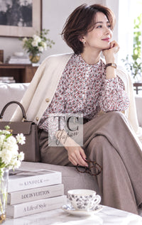 シャネル トップス CHANEL 24PA ホワイト レッド CC ロゴ 花柄 ブラウス 34
