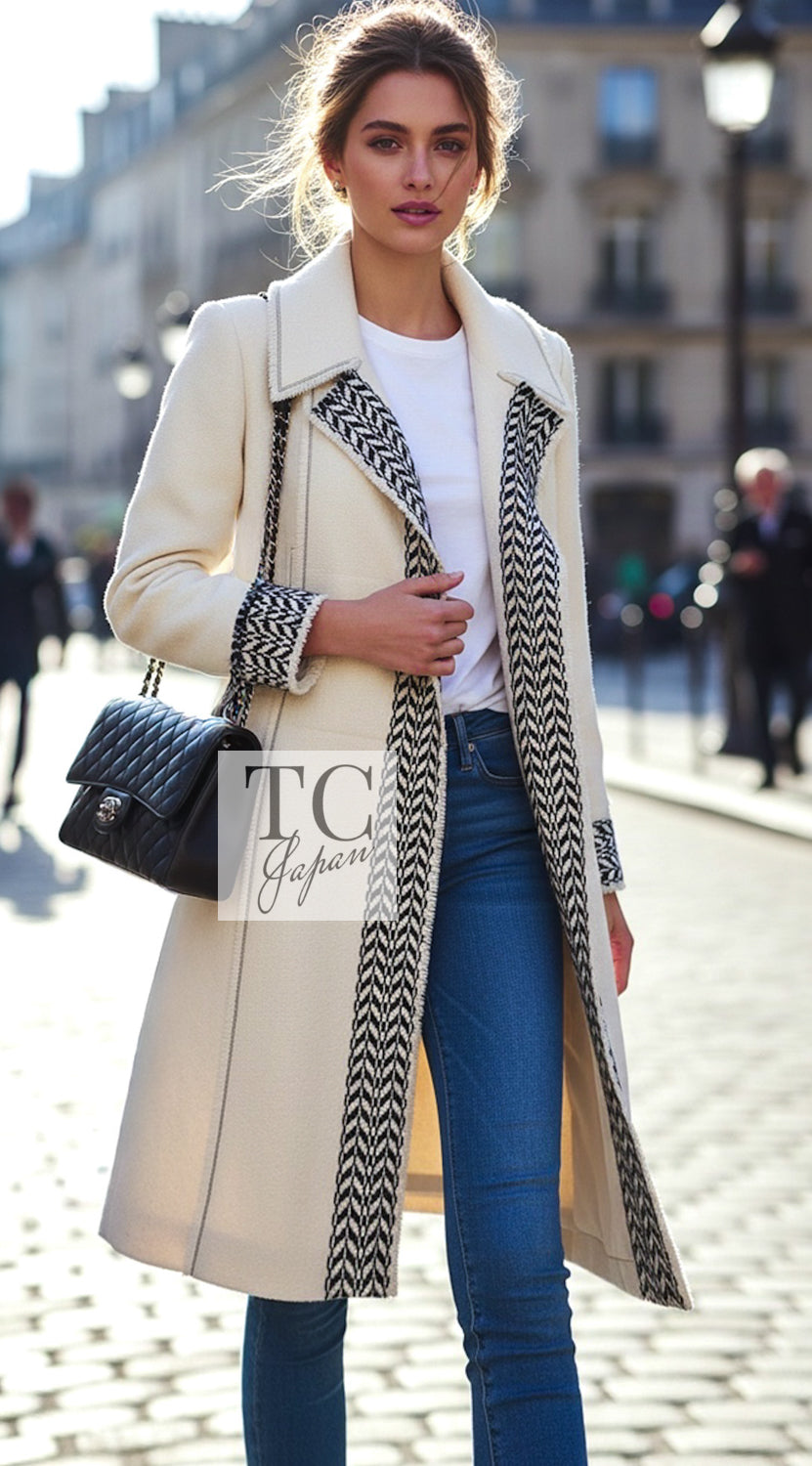 CHANEL Coat 04A Black Wool 100% Tweed 36 38 | UK