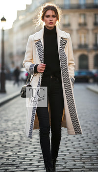 CHANEL Coat 04A Black Wool 100% Tweed 36 38 | UK