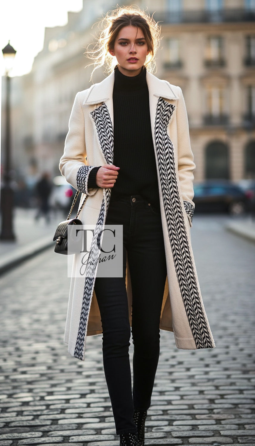 CHANEL Coat 04A Black Wool 100% Tweed 36 38 | UK