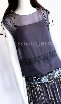 CHANEL 02A Lavender Gray Beads Sequins Collectible Silk Dress 34 36 シャネル ラベンダー・グレー・豪華装飾・ビーズ・スパンコール・コレクティブル・シルク・ワンピース・ドレス 即発