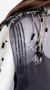 CHANEL 02A Lavender Gray Beads Sequins Collectible Silk Dress 34 36 シャネル ラベンダー・グレー・豪華装飾・ビーズ・スパンコール・コレクティブル・シルク・ワンピース・ドレス 即発