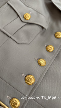 CHANEL 96A Vintage Gray Gold Buttons Belt Military Jacket Skirt Suit 40 シャネル ヴィンテージ・グレー・ゴールドCCボタン・ベルト・ミリタリー ジャケット・スカート・スーツ即発