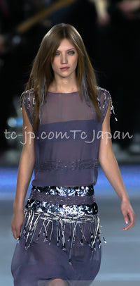 CHANEL 02A Lavender Gray Beads Sequins Collectible Silk Dress 34 36 シャネル ラベンダー・グレー・豪華装飾・ビーズ・スパンコール・コレクティブル・シルク・ワンピース・ドレス 即発