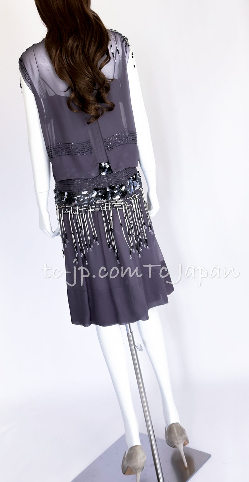 CHANEL 02A Lavender Gray Beads Sequins Collectible Silk Dress 34 36 シャネル ラベンダー・グレー・豪華装飾・ビーズ・スパンコール・コレクティブル・シルク・ワンピース・ドレス 即発