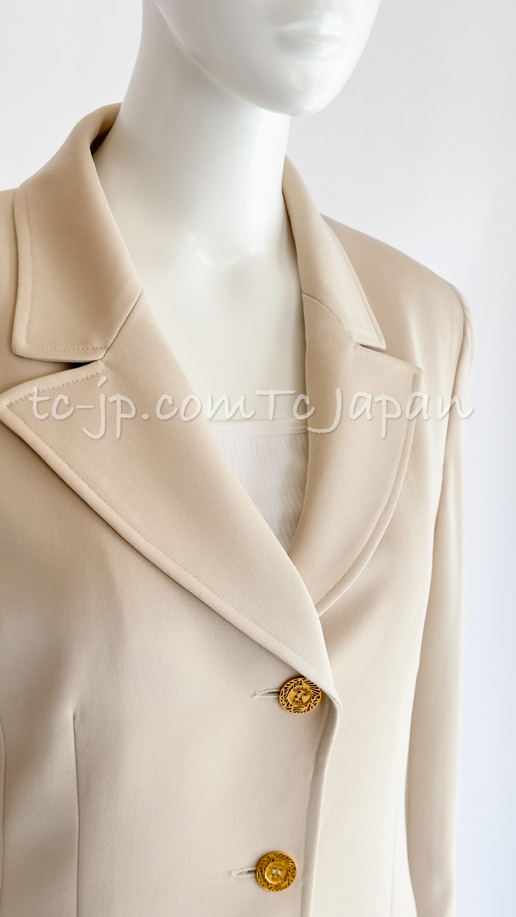 CHANEL 97S Vintage Beige Gold Buttons Wool Blazer Jacket 40 シャネル  ヴィンテージ・ベージュ・ゴールド・ボタン・ウール・ブレザー・ジャケット 即発