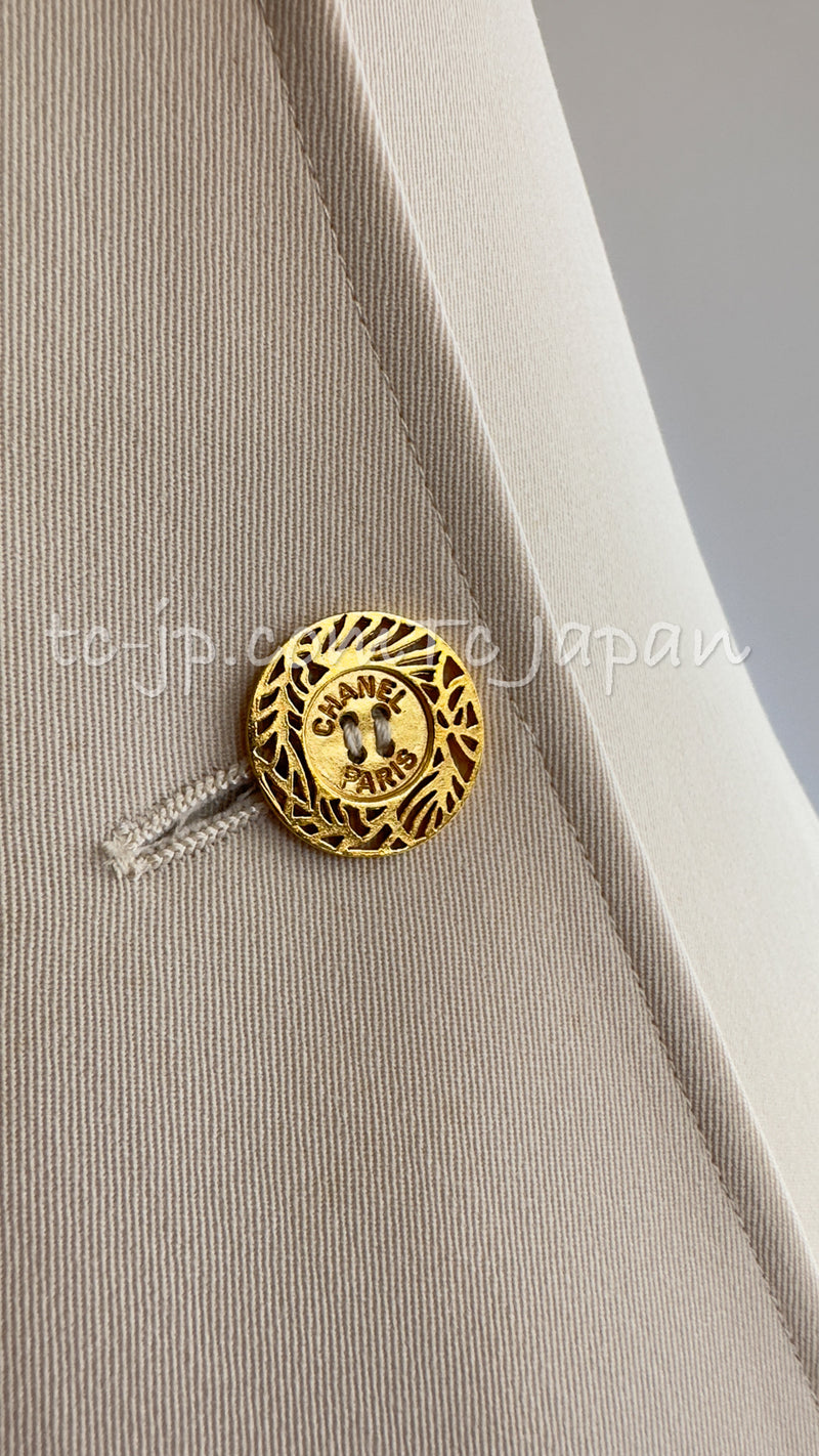 CHANEL 97S Vintage Beige Gold Buttons Wool Blazer Jacket 40 シャネル ヴィンテージ・ベージュ・ゴールド・ボタン・ウール・ブレザー・ジャケット 即発