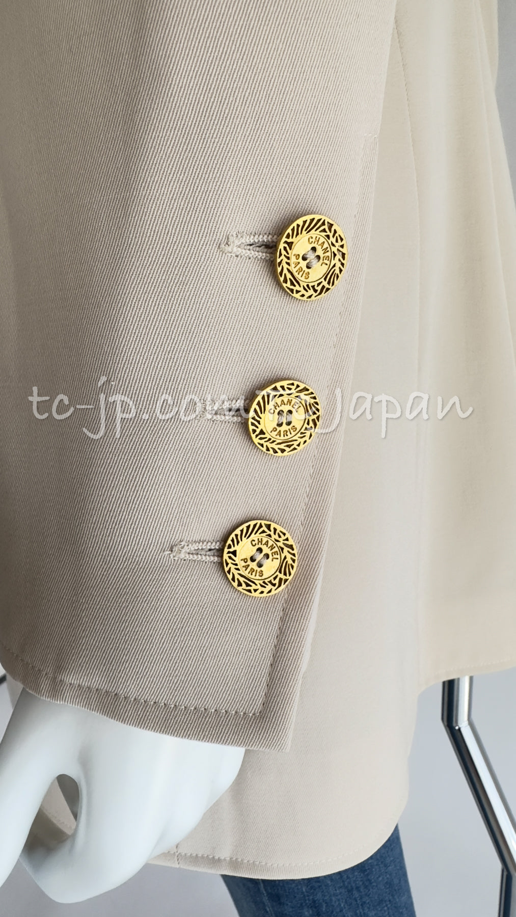 CHANEL 97S Vintage Beige Gold Buttons Wool Blazer Jacket 40 シャネル ヴィンテージ・ベージュ・ゴールド・ボタン・ウール・ブレザー・ジャケット 即発