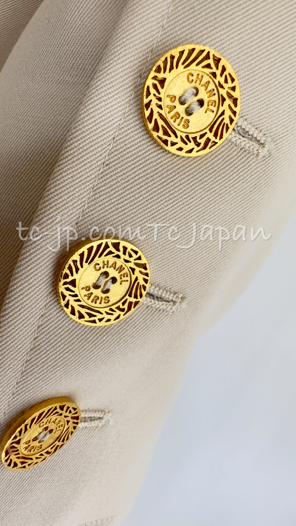 CHANEL 97S Vintage Beige Gold Buttons Wool Blazer Jacket 40 シャネル  ヴィンテージ・ベージュ・ゴールド・ボタン・ウール・ブレザー・ジャケット 即発