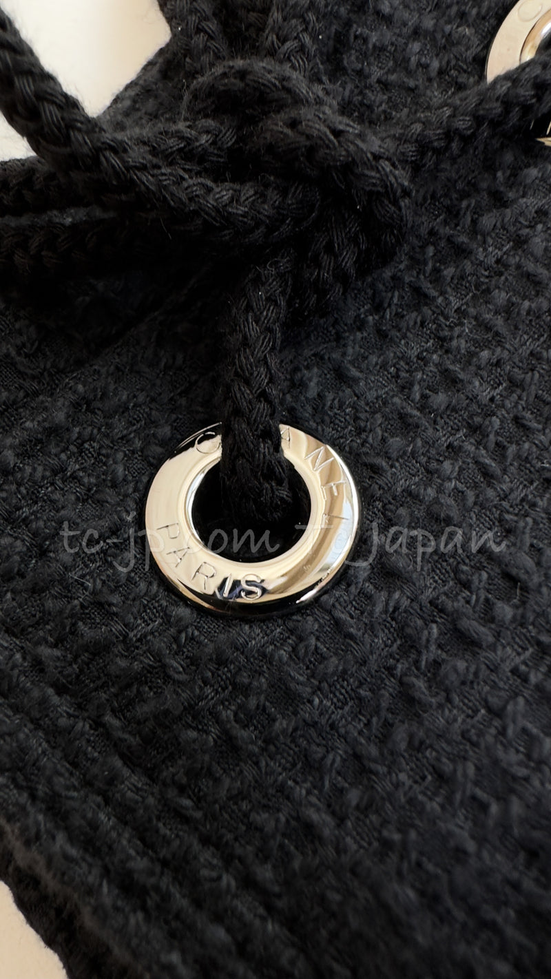 CHANEL 07C white or Black Dress jacket Coat with ribbon Suit  訳あり シャネル ブラック 胸紐・ジャケット・スカート・スーツ コート - TC JAPAN