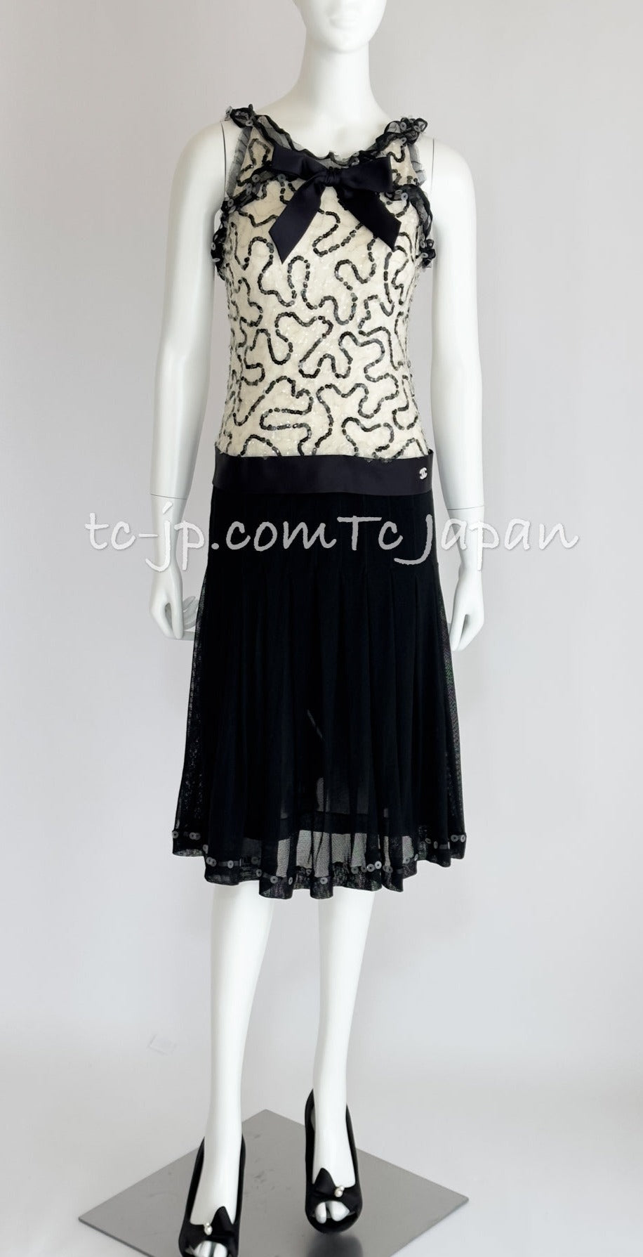 CHANEL 05C Black Ivory Embellishment Sequin Dress 36 シャネル ブラック・アイボリー・スパンコール装飾・ワンピース 即発