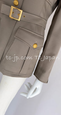 CHANEL 96A Vintage Gray Gold Buttons Belt Military Jacket Skirt Suit 40 シャネル ヴィンテージ・グレー・ゴールドCCボタン・ベルト・ミリタリー ジャケット・スカート・スーツ即発