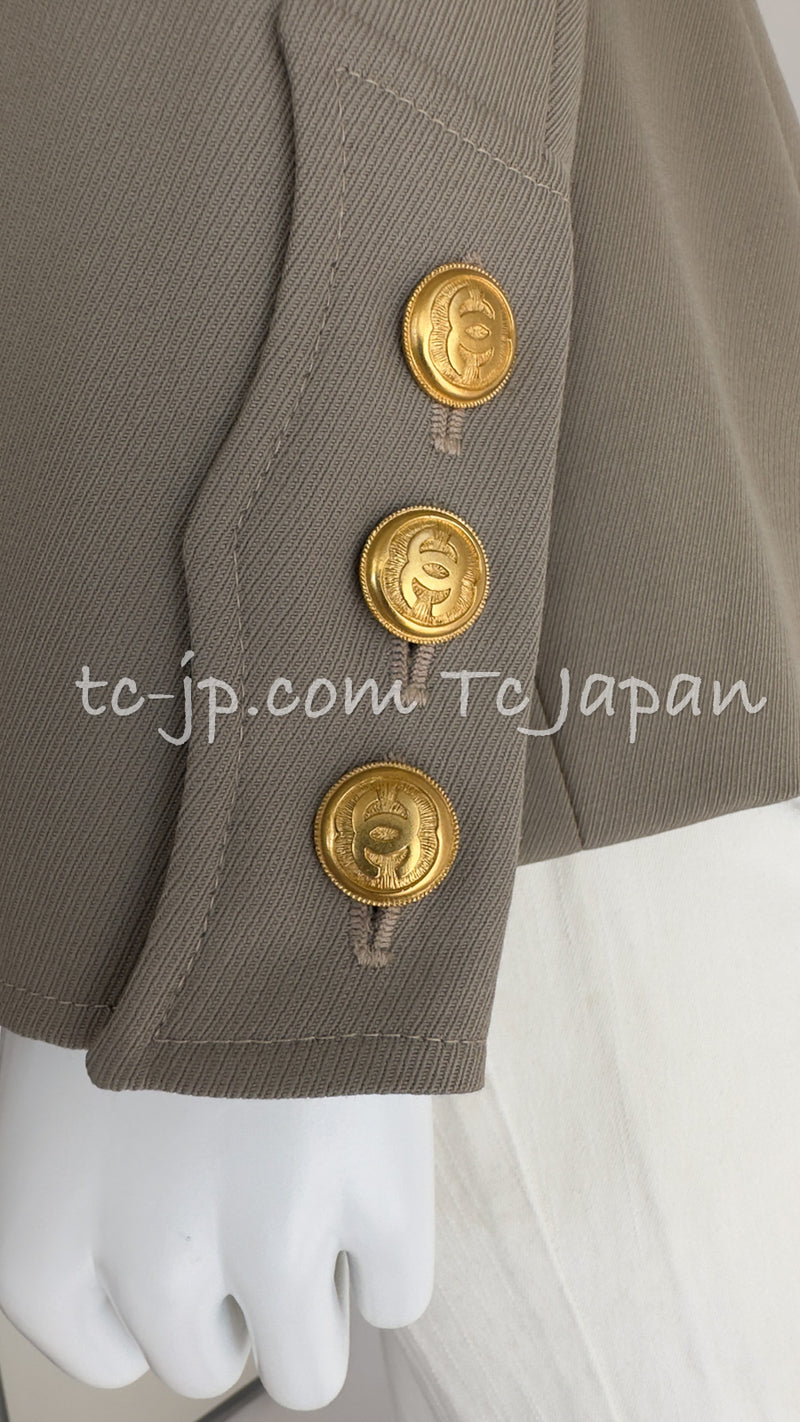 CHANEL 96A Vintage Gray Gold Buttons Belt Military Jacket Skirt Suit 40 シャネル ヴィンテージ・グレー・ゴールドCCボタン・ベルト・ミリタリー ジャケット・スカート・スーツ即発