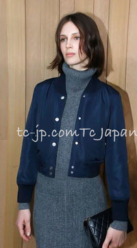 CHANEL 16S Silver Lambskin Leather CC Patch Stadium Blouson Jumper Jacket 34 シャネル シルバー ラムスキン レザー CCワッペン スタジアム ブルゾン ジャンバー ジャケット 即発 - TC JAPAN