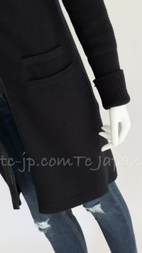 CHANEL 12A Black Wool Lambskin Leather CC Logo Long Cardigan 36 シャネル ブラック・ウール・ラムスキン・レザー・腕CCロゴ・ロングカーディガン・コート 即発