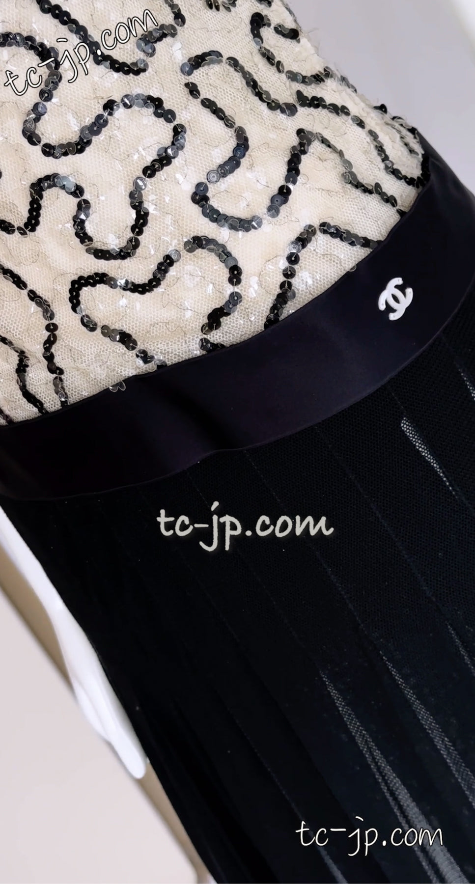 CHANEL 05C Black Ivory Embellishment Sequin Dress 36 シャネル ブラック・アイボリー・スパンコール装飾・ワンピース 即発