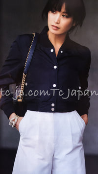 CHANEL 16S Silver Lambskin Leather CC Patch Stadium Blouson Jumper Jacket 34 シャネル シルバー ラムスキン レザー CCワッペン スタジアム ブルゾン ジャンバー ジャケット 即発 - TC JAPAN