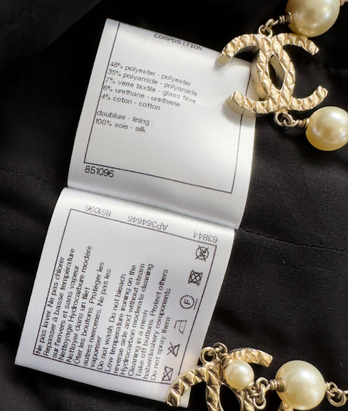 Authentic CHANEL 22S label 5