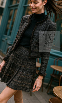 CHANEL 05A Black Charcoal Gray Rabbit Fur Trim Jacket Skirt Suit 38 42 シャネル ブラック チャコール グレー ラビット ファー トリム ツイード ジャケット スカート スーツ 即発