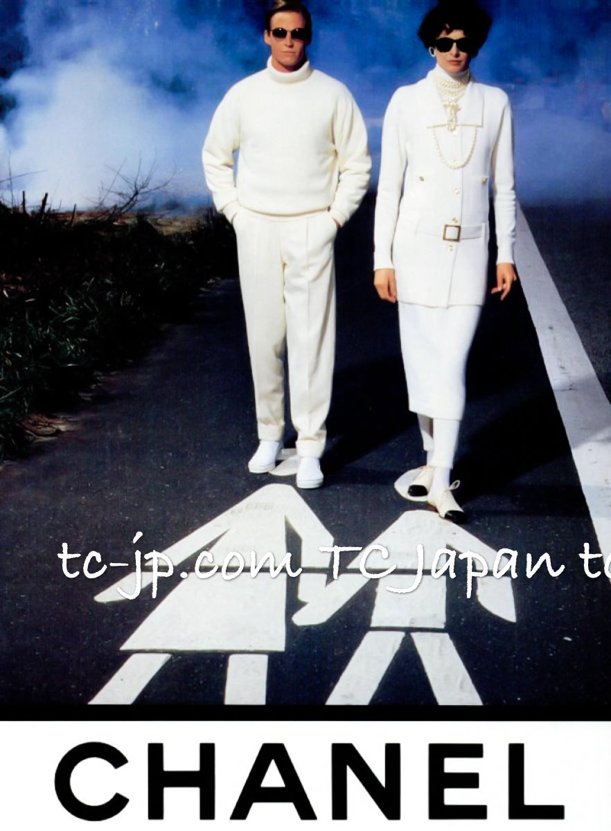 CHANEL 89A Brown Camel Hair CC Gold Button Knit Cardigan 38 40 シャネル キャメル ベージュ CC ゴールド ココボタン ニット カーディガン 即発