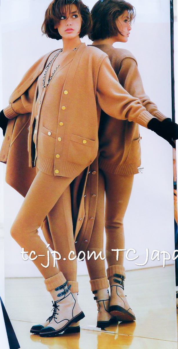 CHANEL 89A Brown Camel Hair CC Gold Button Knit Cardigan 38 40 シャネル キャメル ベージュ CC ゴールド ココボタン ニット カーディガン 即発