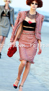 CHANEL 10C Red Metallic Gold Trim Tweed Jacket Skirt Suit 40 42 シャネル レッド メタリック ゴールド トリム フリンジ ツイード ジャケット スカート スーツ 即発
