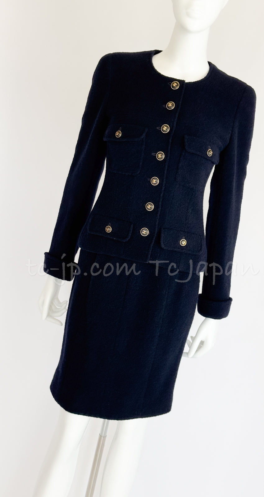 CHANEL 95A Dark Navy CC Logo Buttons Tweed Jacket Skirt Suit 36 38 シャネル ダークネイビー・CCロゴボタン・ツイード・ジャケット・スカート・スーツ 即発 - TC JAPAN